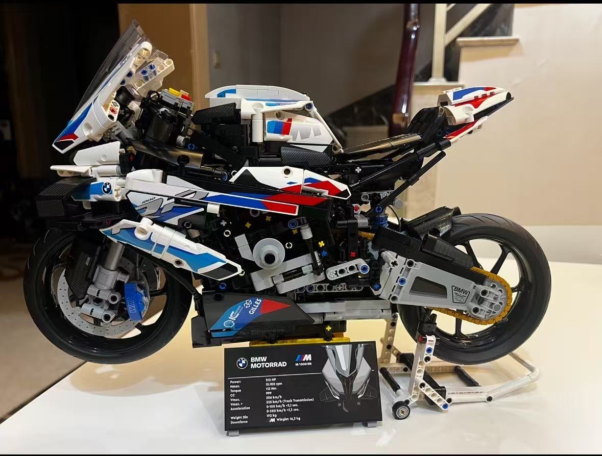 BMW M1000RR Technic Motorcycle Building Blocks