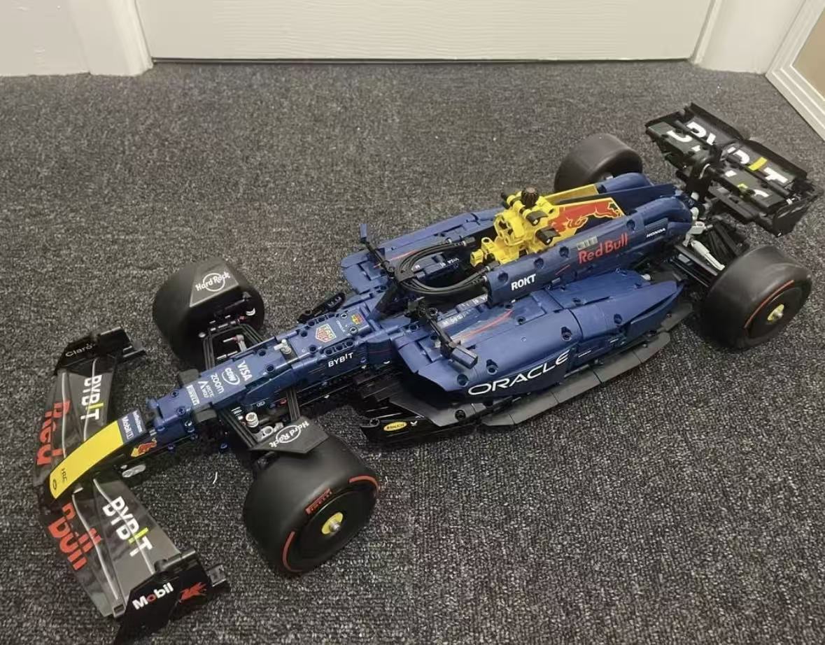 Red Bull Racing F1 Building Blocks Model 1:8 Scale | 1639PCS | Finished & Free Assembly | Premium ABS
