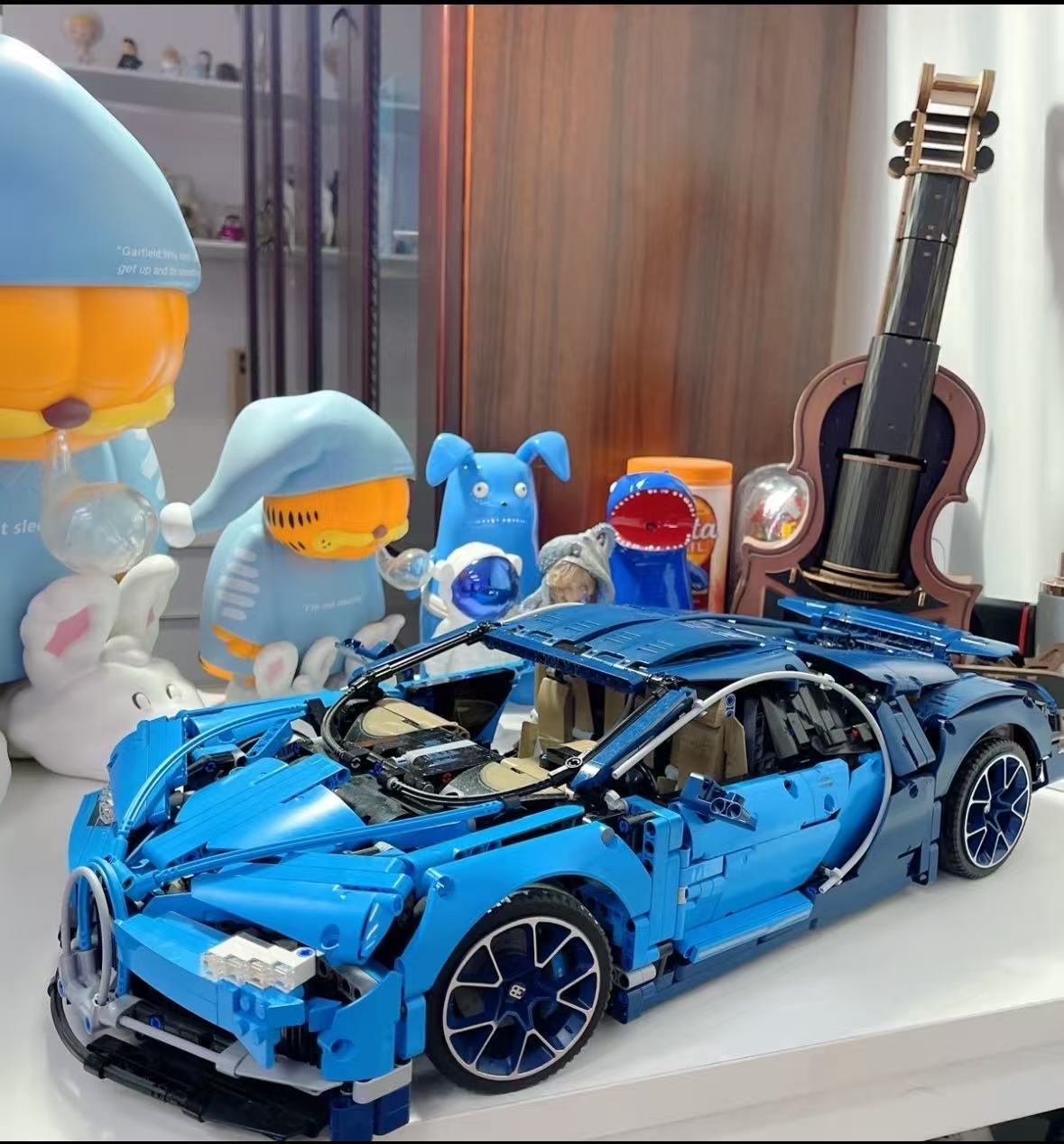 Bugatti Chiron 3599 1：8 56*25*14